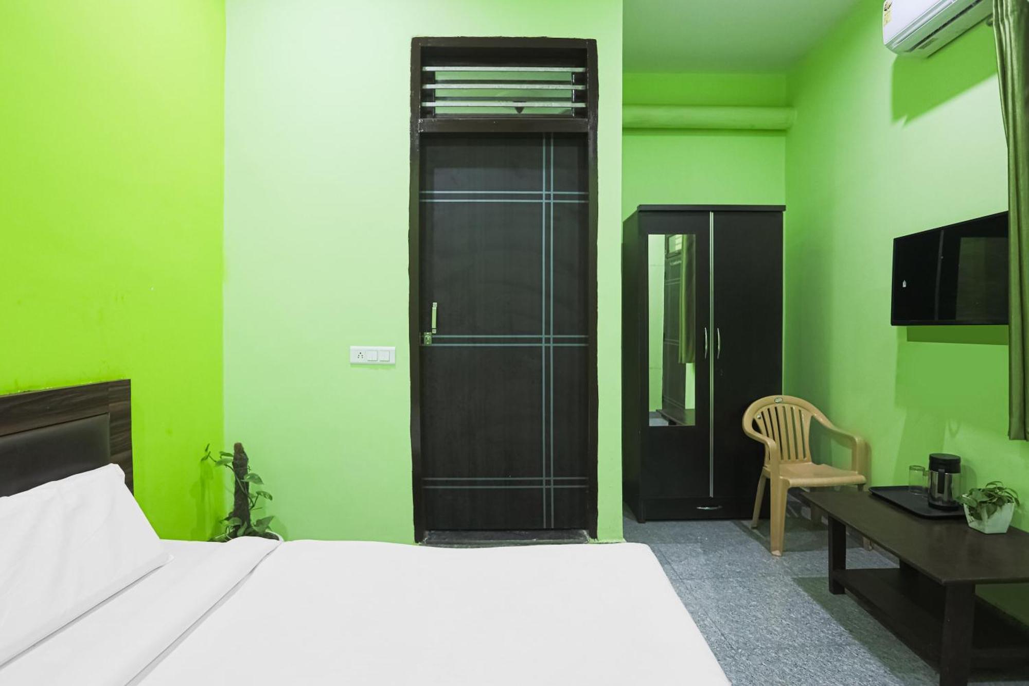 Capital O A-One Hotel Manesar Exterior foto