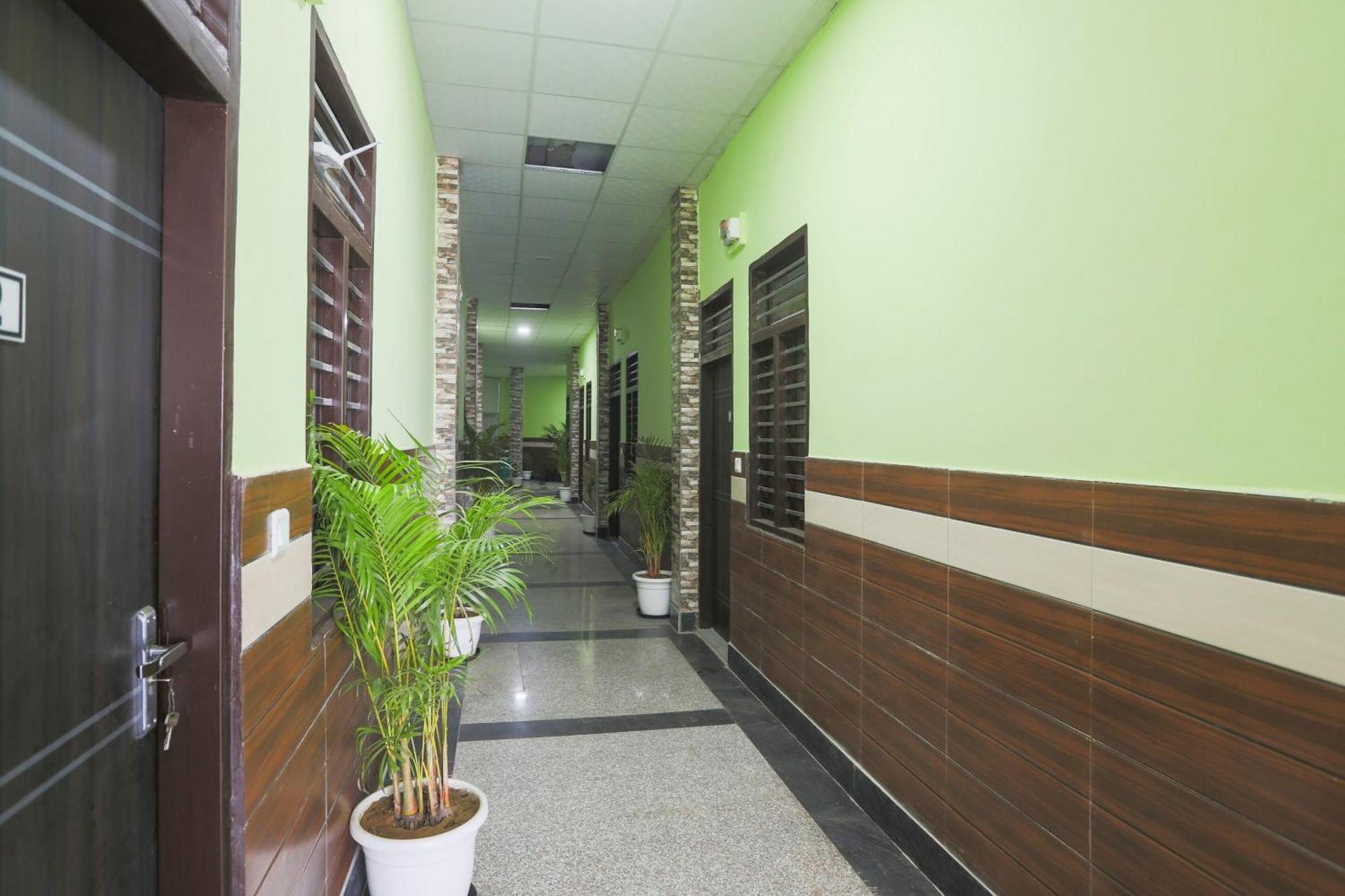 Capital O A-One Hotel Manesar Exterior foto